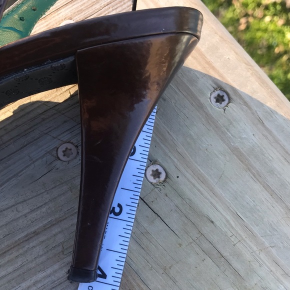 Antonio Melani Bronze Heels - Picture 5 of 8